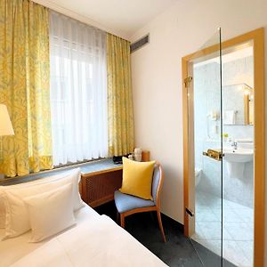 Small Classic Single Room